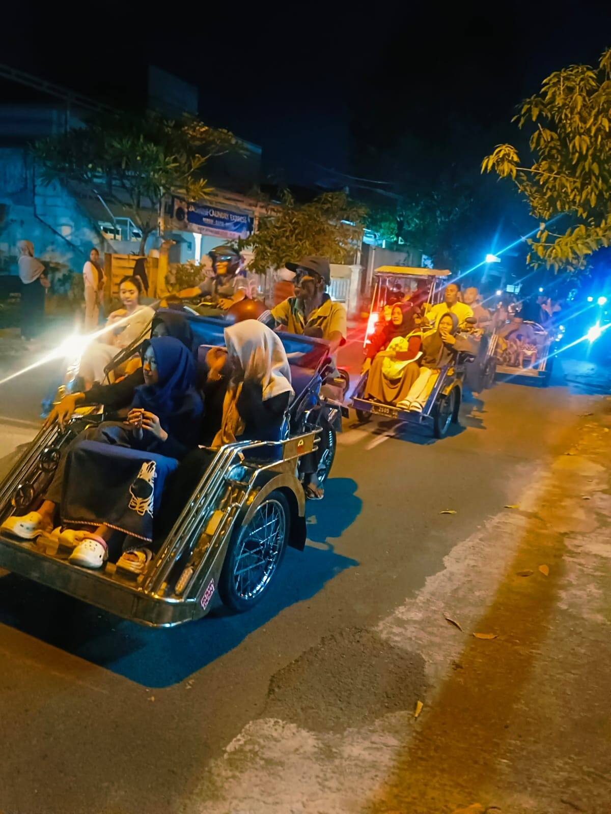 Semarak Takbir Keliling di Lamongan, 500 Becak Jadi Simbol Kebersamaan.
