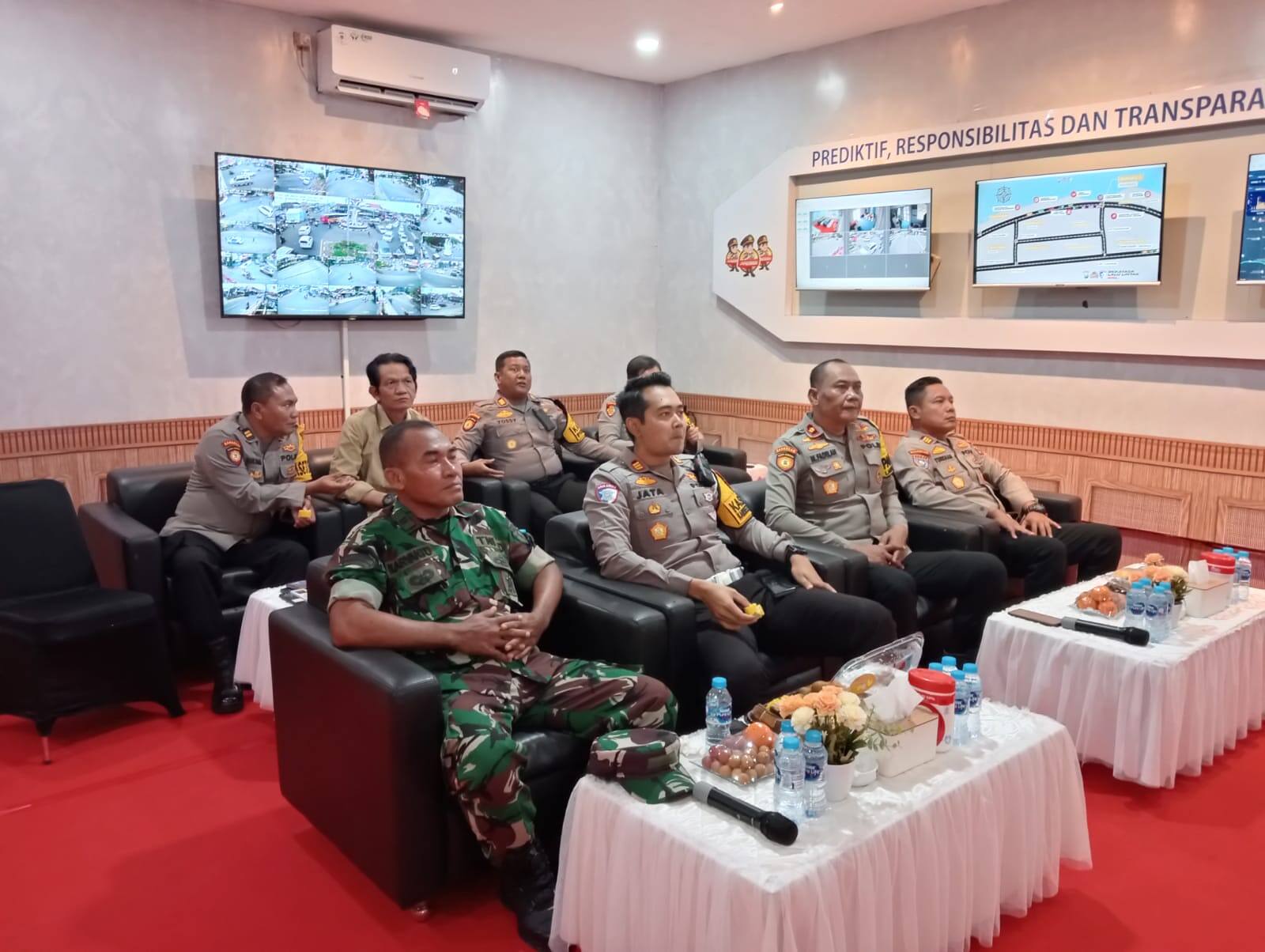 TNI Kodim 0812/Lamongan Bersama Polres Optimalkan Rekayasa Lalin Mudik Lebaran