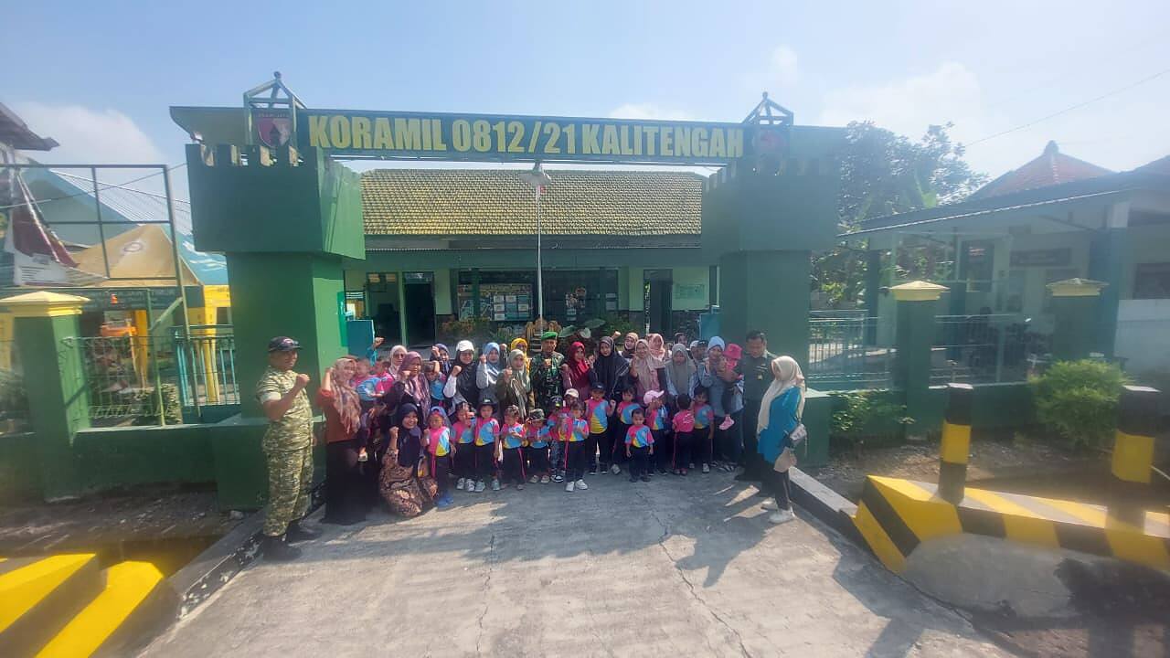 Koramil 0812/21 Kalitengah Sambut Ceria Kunjungan Belajar Siswa SPS Flamboyan