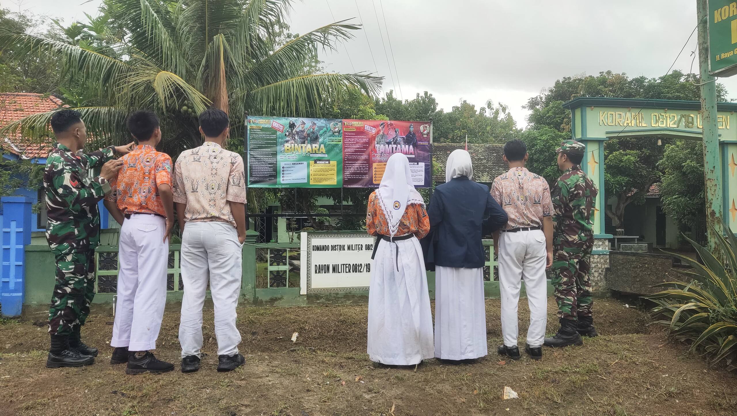 Ajak Pemuda Jadi Prajurit, Babinsa Koramil 0812/19 Laren Lakukan Jemput Bola Rekrutmen TNI