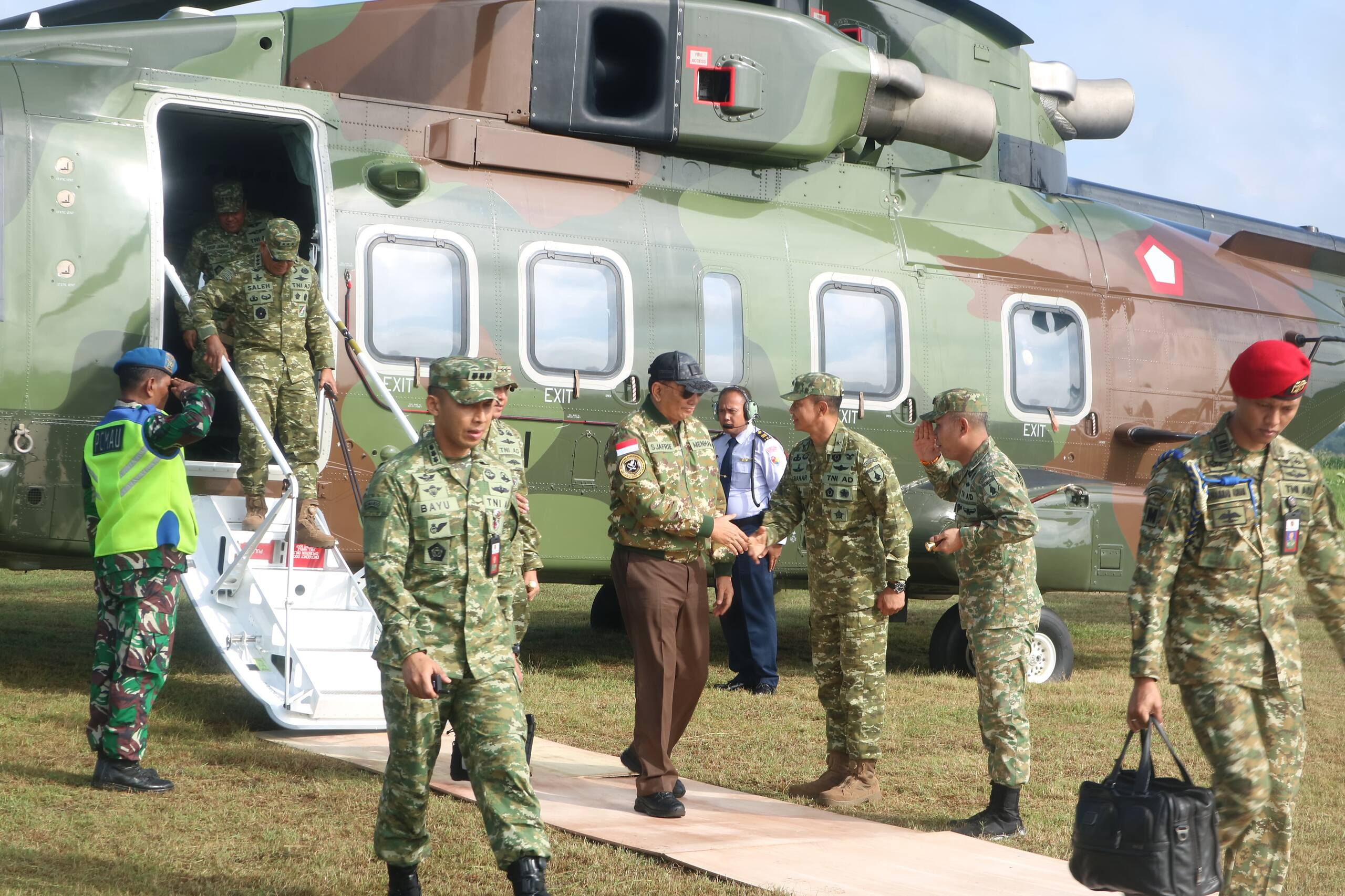 Dandim 0812/Lamongan Dampingi Menhan RI Tinjau Pembangunan Yonif TP 887/KJM