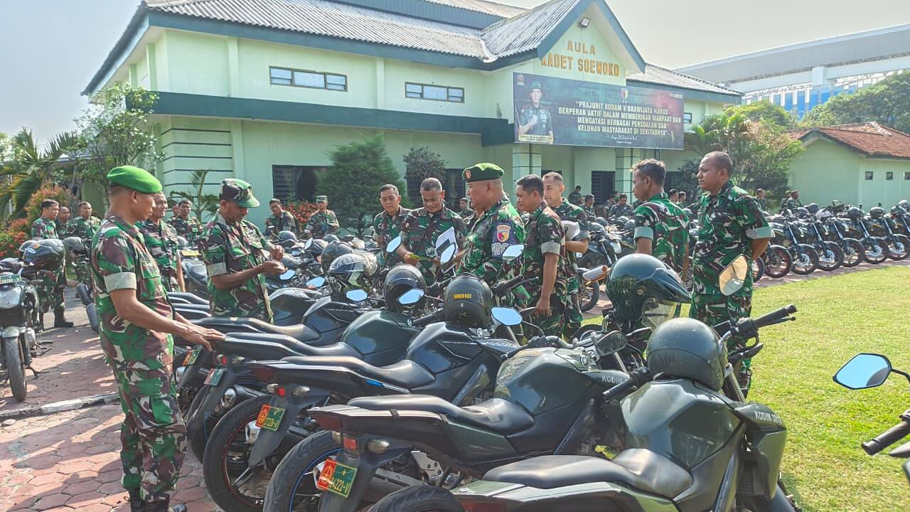 Ratusan Kendaraan Prajurit Kodim 0812/Lamongan Diperiksa Tim Wasdal Kodam V/Brawijaya