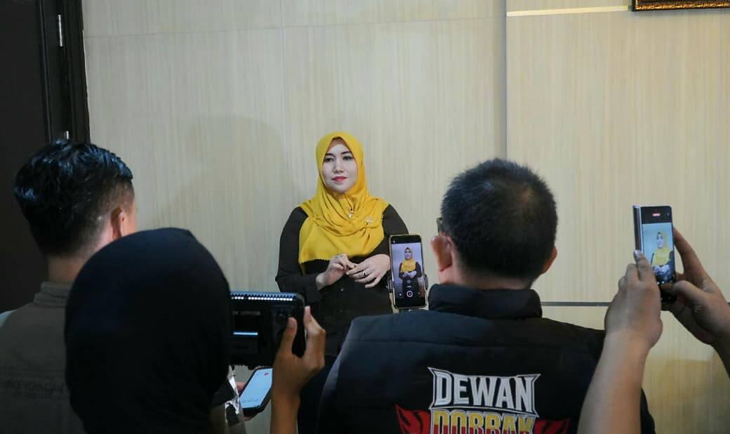 Senator Lia Istifhama Soroti Polemik Pemecatan Guru, Tekankan Pentingnya Menjaga Marwah Pendidikan