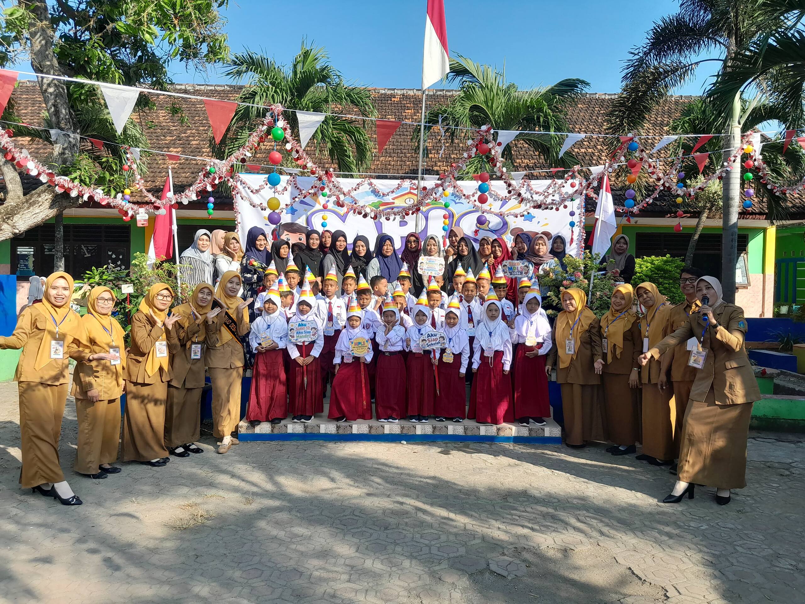 MPLS Ramah Anak Dimulai, SDN Sumberagung Tanamkan Karakter Sejak Hari Pertama Sekolah