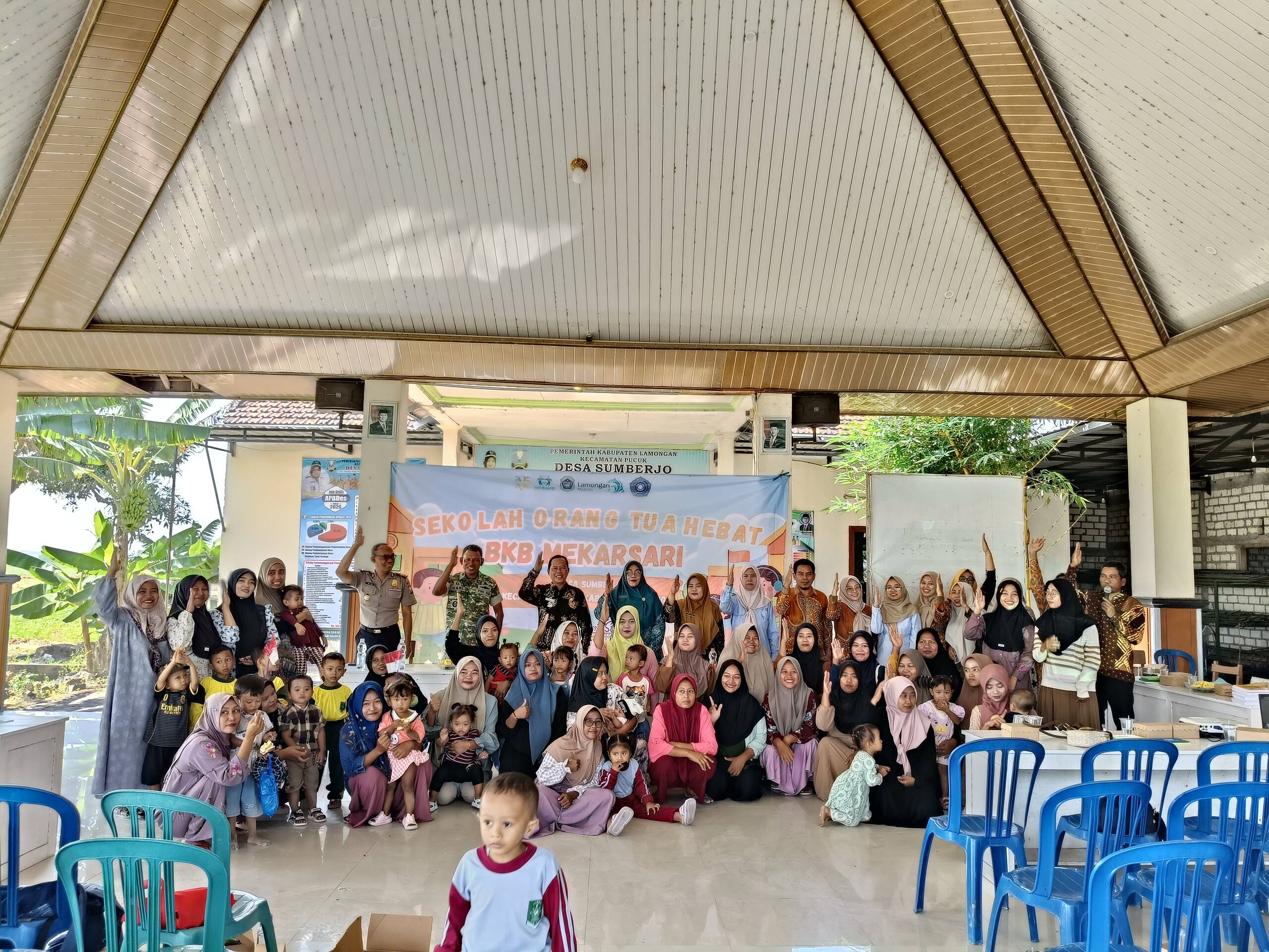 Danramil 0812/26 Pucuk Dorong Peran Sekolah Orang Tua Hebat di Desa Sumberjo