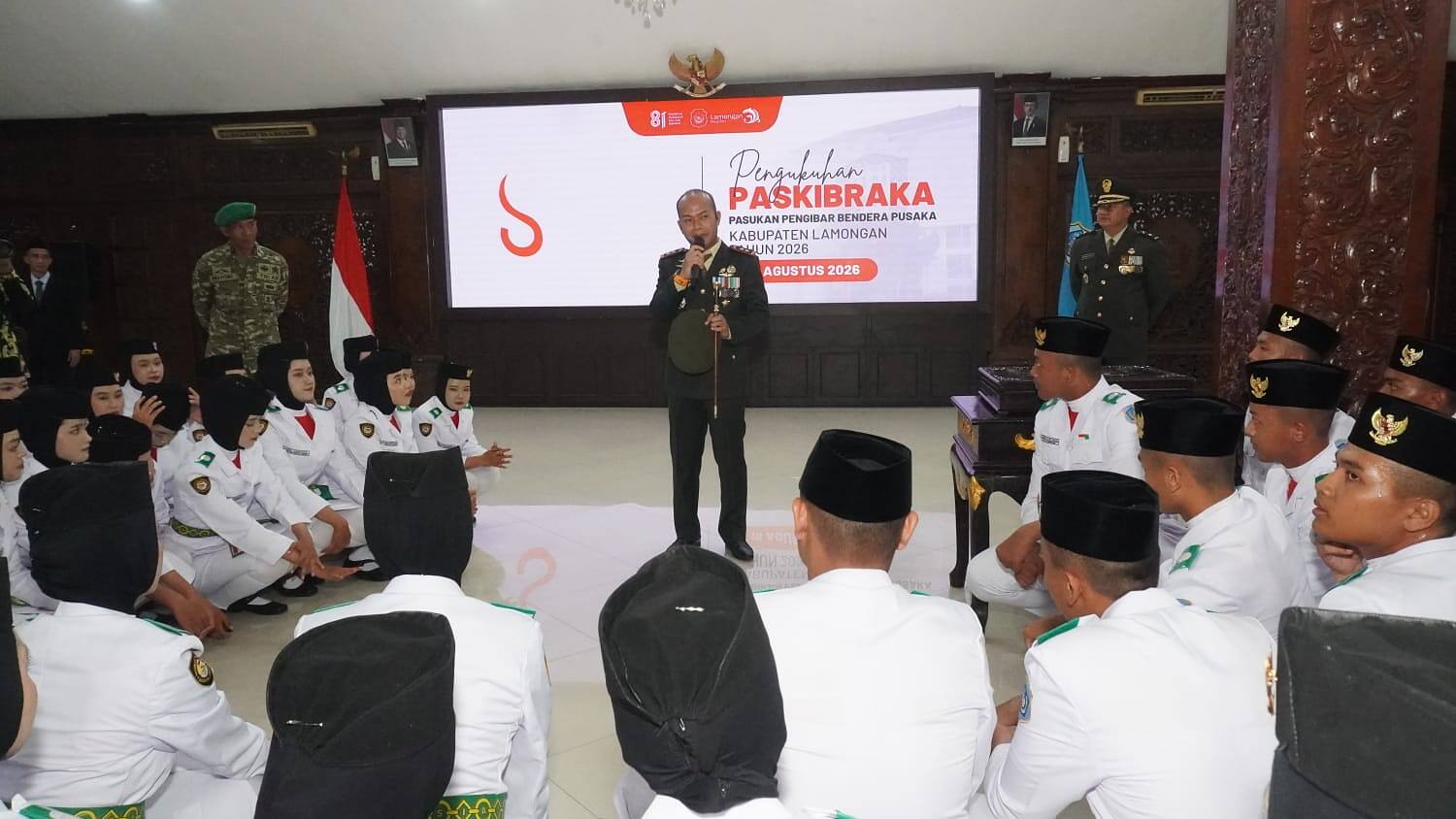 Dandim 0812/Lamongan Kobarkan Patriotisme Anggota Paskibraka