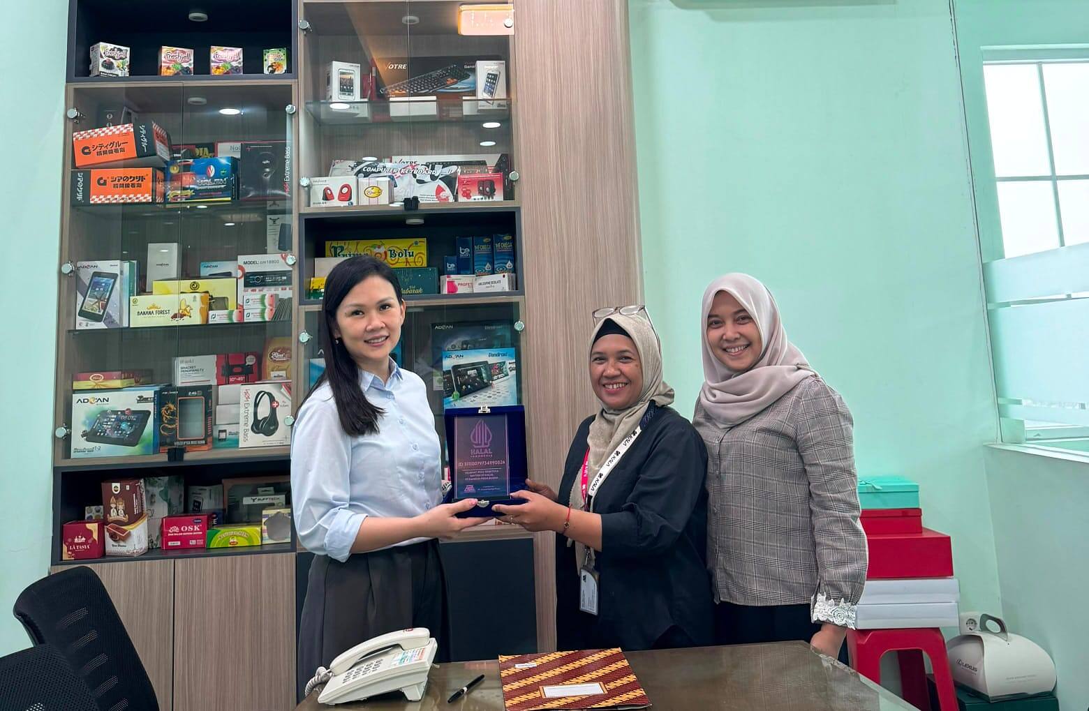 Kantongi Sertifikat Halal, PT Cahaya Mega Buana Tegaskan Komitmen Jaga Mutu dan Integritas Produk