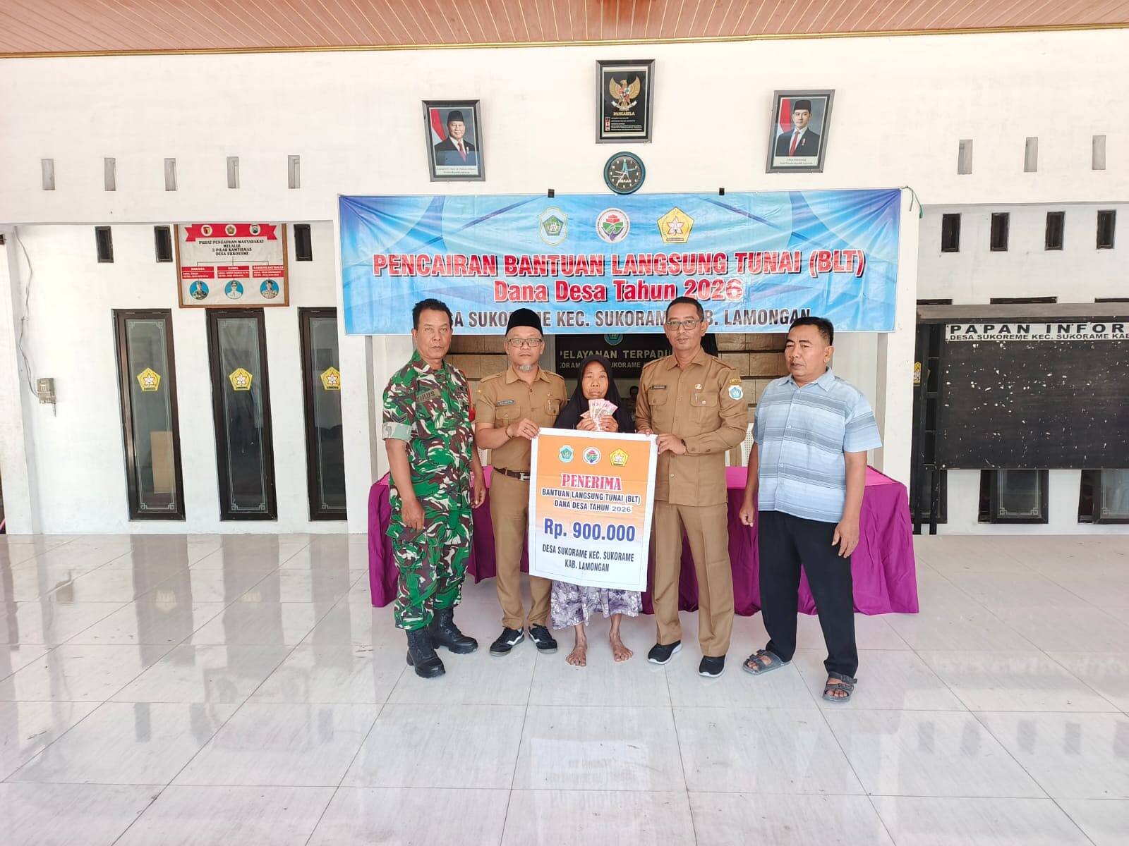 Pastikan Tepat Sasaran, Babinsa 0812/24 Sukorame Kawal Penyaluran BLT Desa